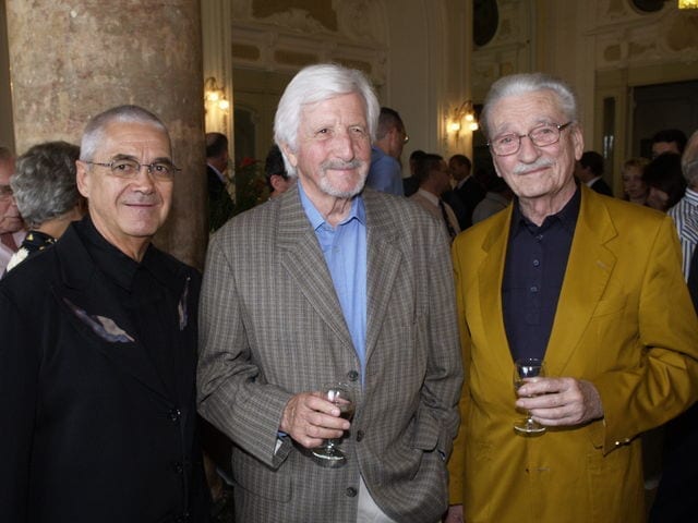 Claude Nobs con Géo Voumard e René Langel, il trio fondatore del festival, nel luglio 2004.