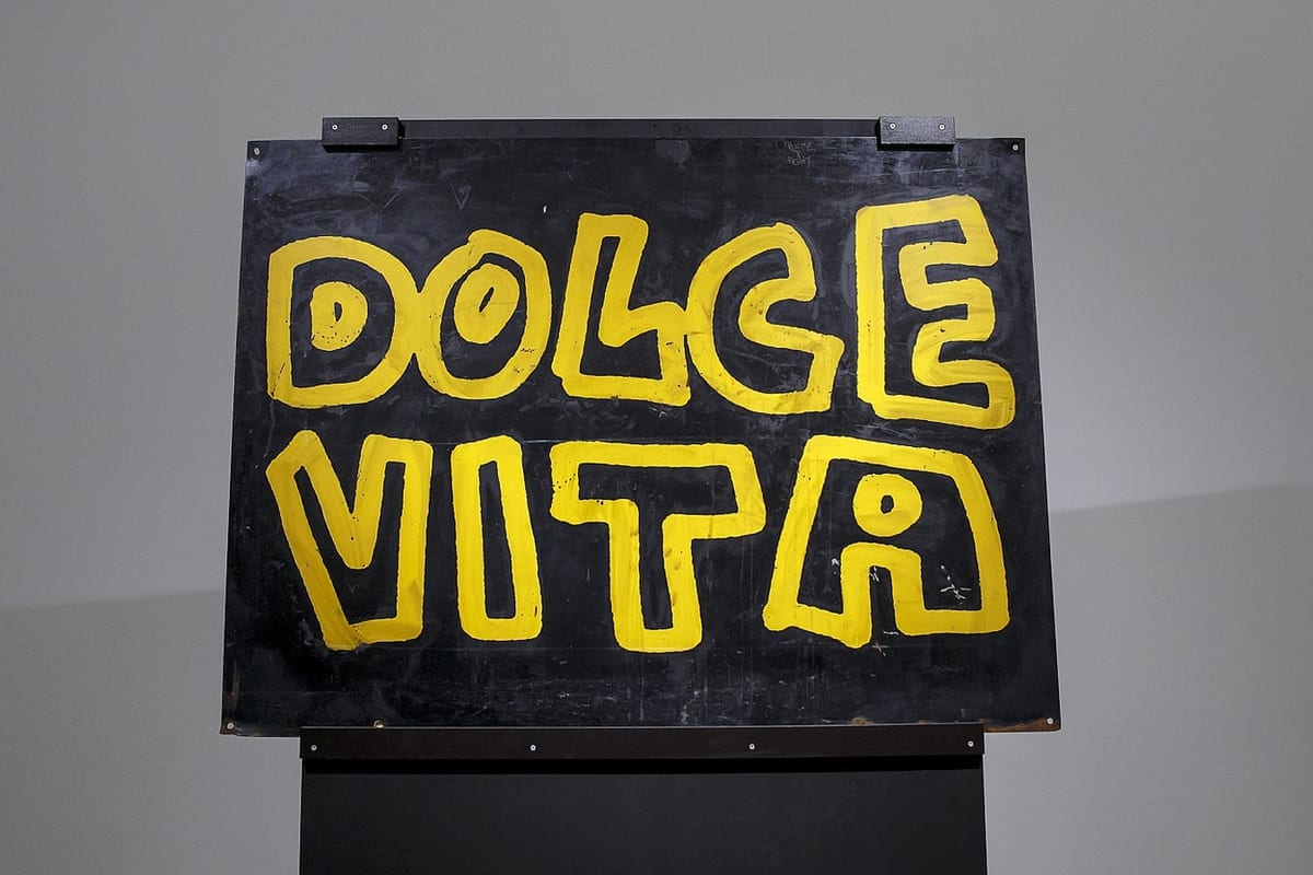 Das Logo, ausgestellt im Musée historique de Lausanne. Foto Keystone / Salvatore Di Nolfi.