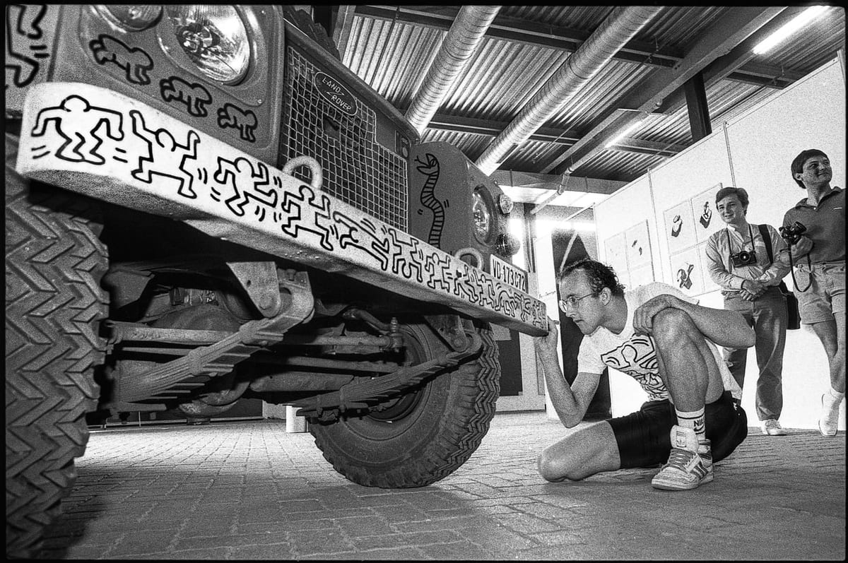 Das Auto, nachdem es mit seinen Figuren bedeckt war. Foto Edouard Curchod.