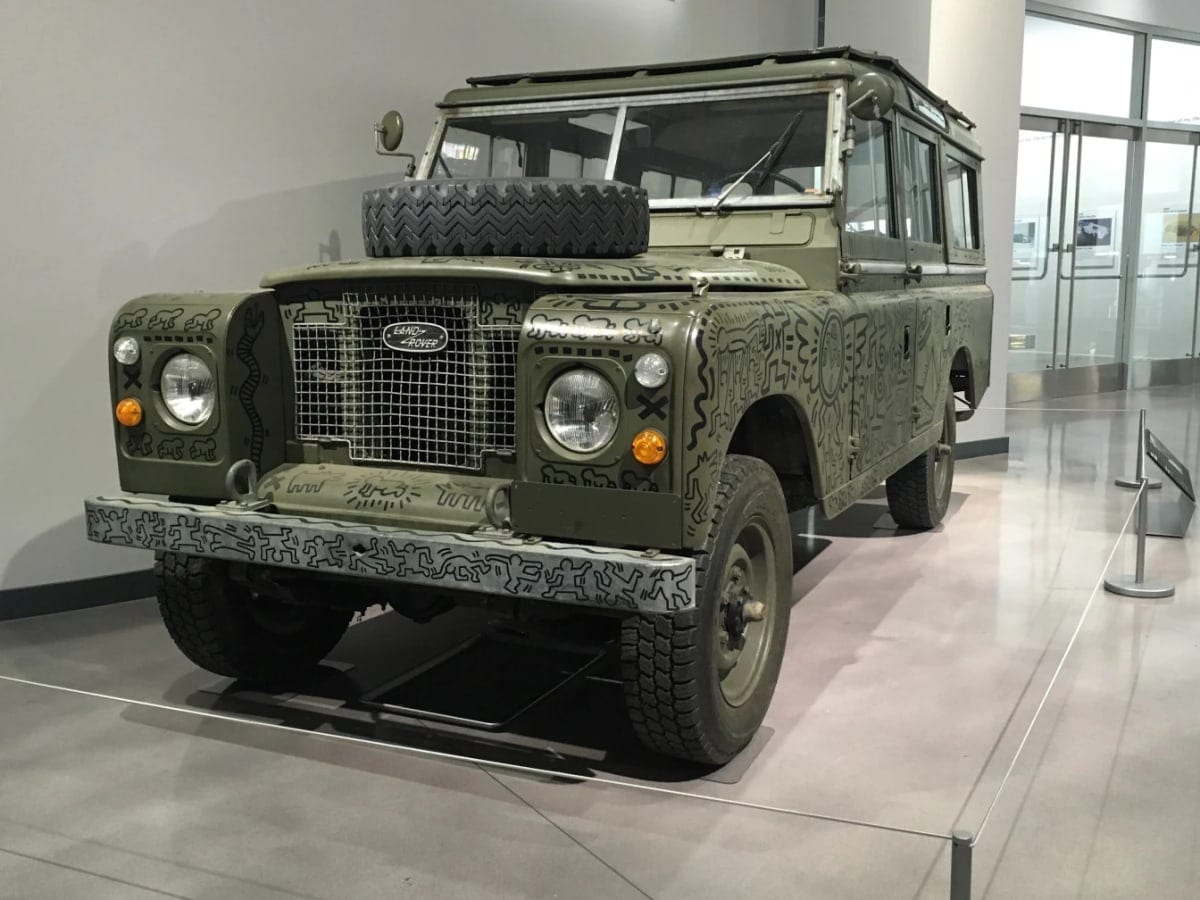 Der Land Rover, ausgestellt im Petersen Automotive Museum in Los Angeles. Foto Kevin Ferguson, KPCC.