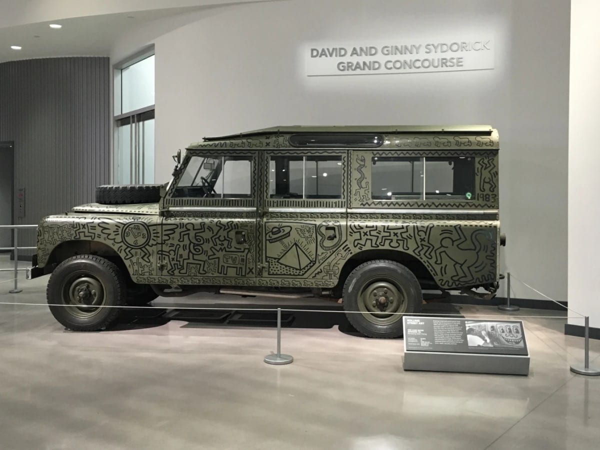 Der Land Rover, ausgestellt im Petersen Automotive Museum in Los Angeles. Foto Kevin Ferguson, KPCC.