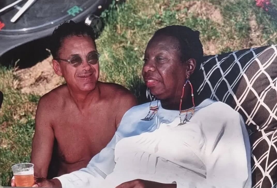 Nina Simone und Claude Nobs, bei den Chalets de Claude Nobs (Haut-de-Caux), 1990.