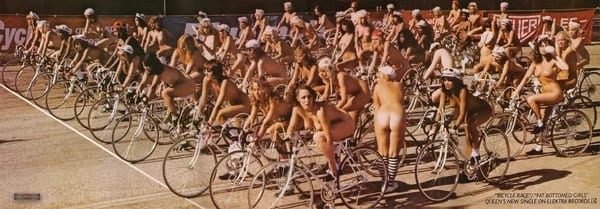 Das Werbeplakat zum Video, aufgenommen im Windhundstadion von Wimbledon (1978).