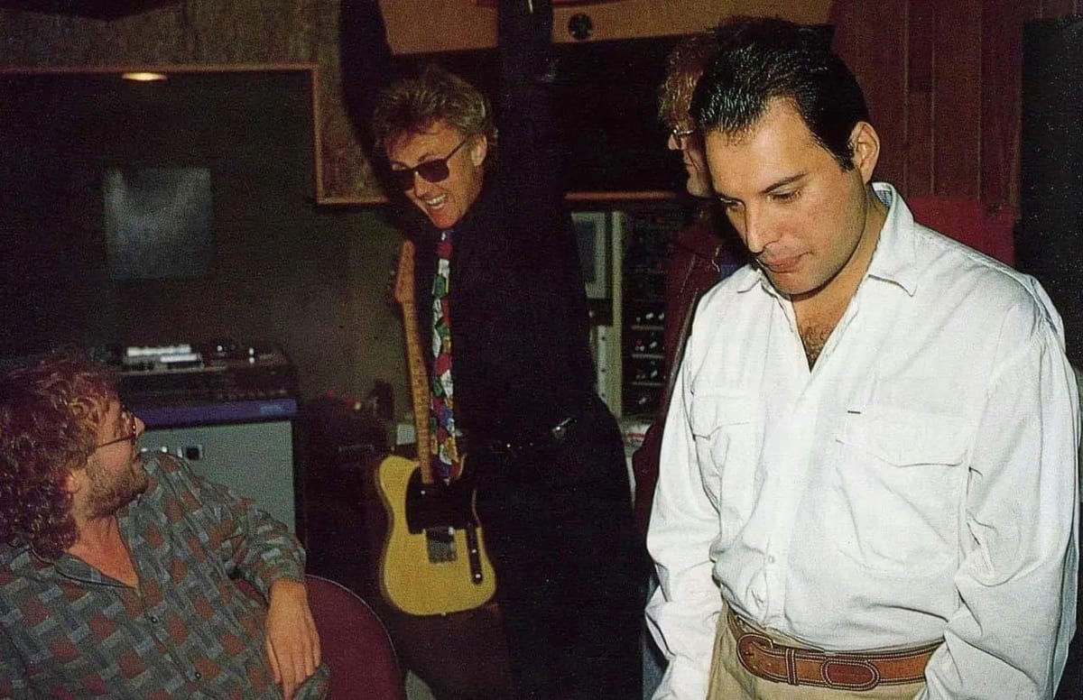 David Richards, Roger Taylor und Freddie Mercury in den Mountain Studios im Casino de Montreux (1988).