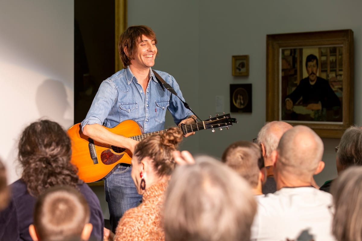 Il cantante vallesano Marc Aymon in concerto al museo.
