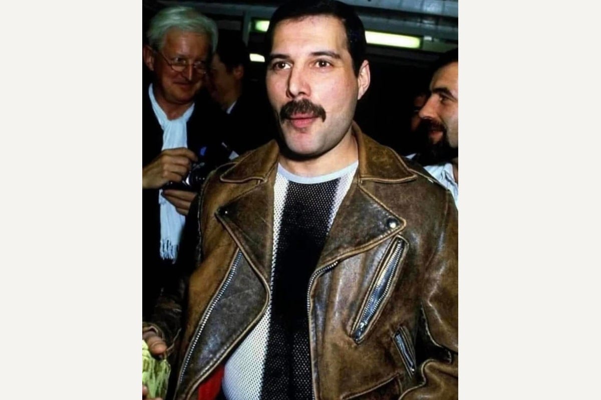 Freddie Mercury an Bord der „Italie“ (10. Mai 1986).
